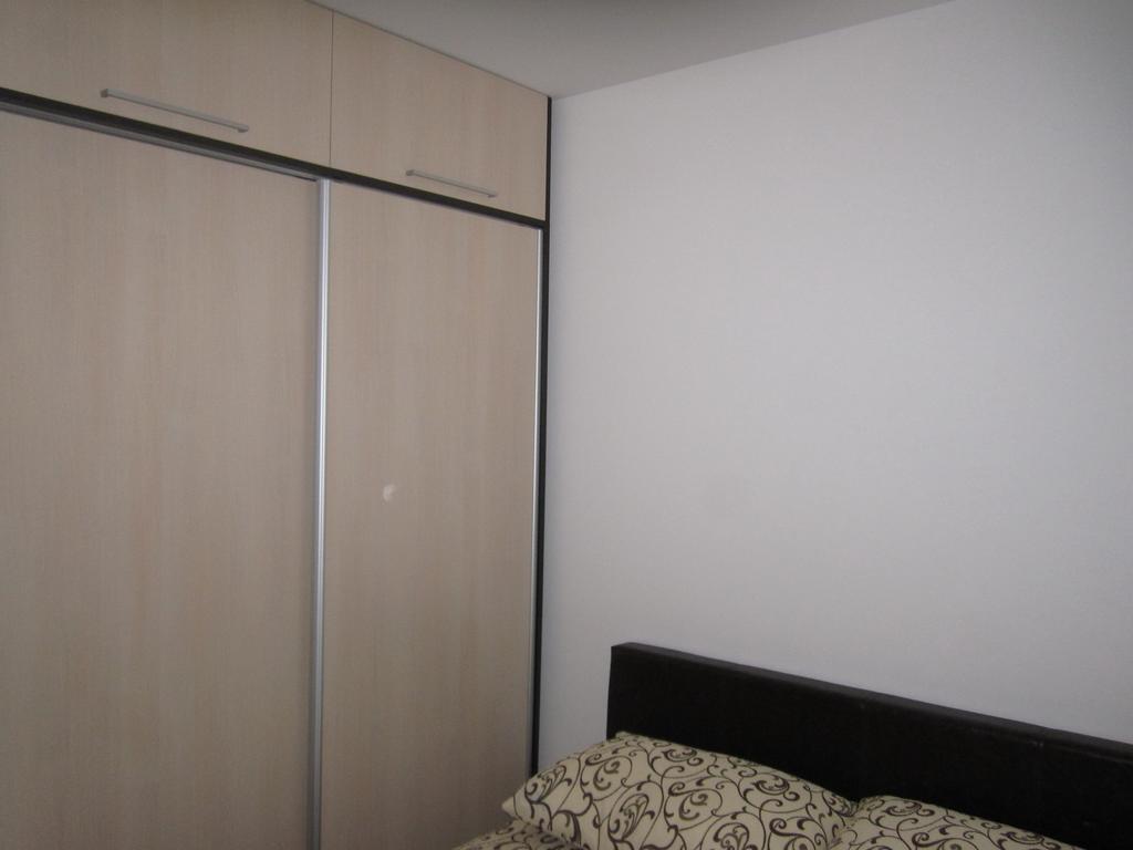 アパートメント キキ ズラティボール 部屋 写真